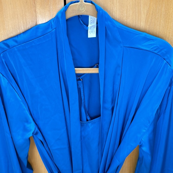 Robe & Matching Slip Dress never worn - Picture 2 of 4